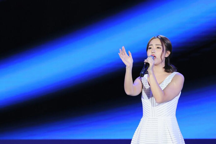 在公司年會上唱什么樣的歌曲比較好??？