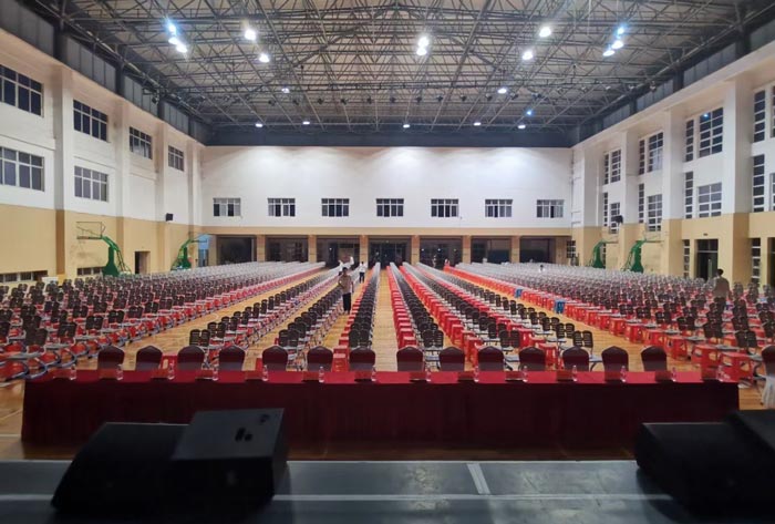 怎么策劃一場完美的學(xué)校迎新晚會活動？