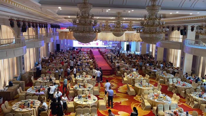 慶典晚會(huì)活動(dòng)的招待宴席安排要注意哪些問(wèn)題?